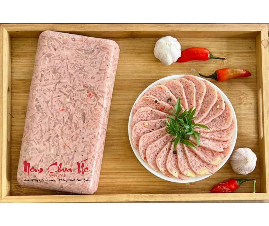 Nem Chua Úc Gia Truyền